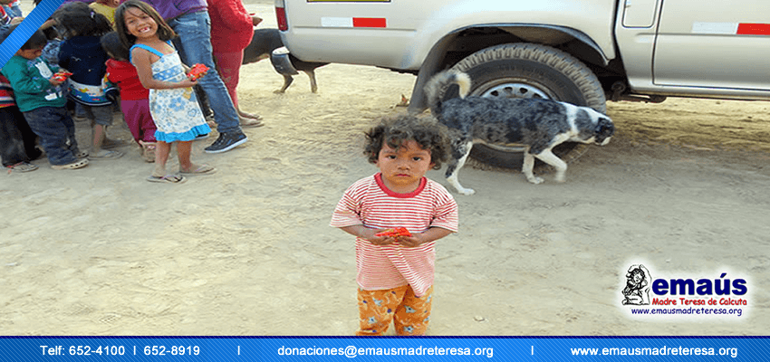 Donación de ropa en Chincha 2013