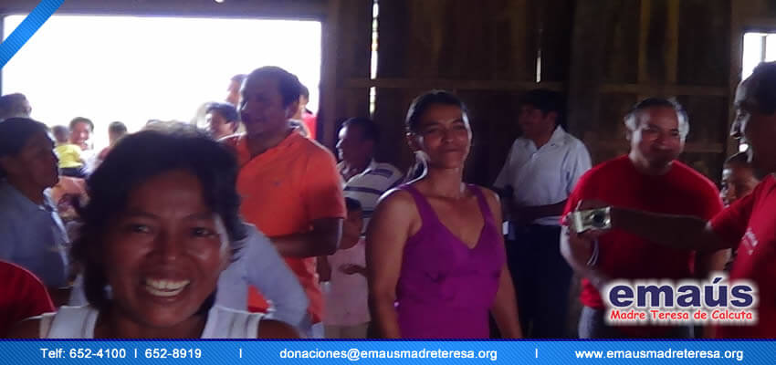 Donación de máquina piladora de arroz en Iquitos 2013