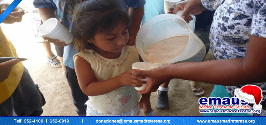 Donación de juguetes por campaña navideña en Lima 2013