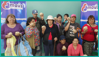 Donación de tubérculos para comedores de Villa María del Triunfo